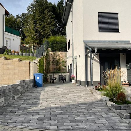 Gemuetliche, Topp Ausgestattete Ferienwohnung Bann Esterno foto