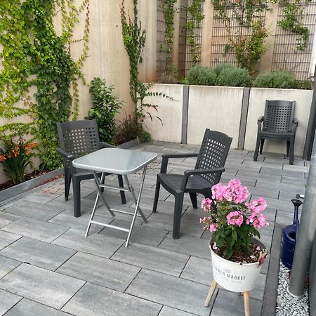 Gemuetliche, Topp Ausgestattete Ferienwohnung Bann Esterno foto
