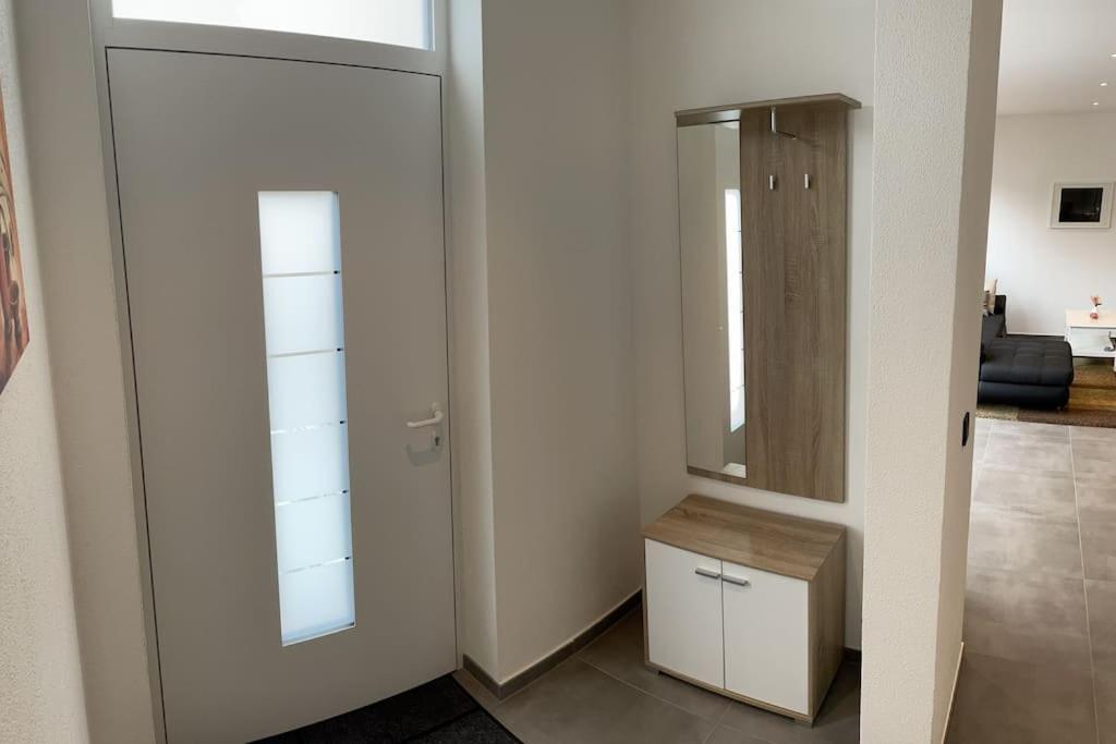 Gemuetliche, Topp Ausgestattete Ferienwohnung Bann Esterno foto