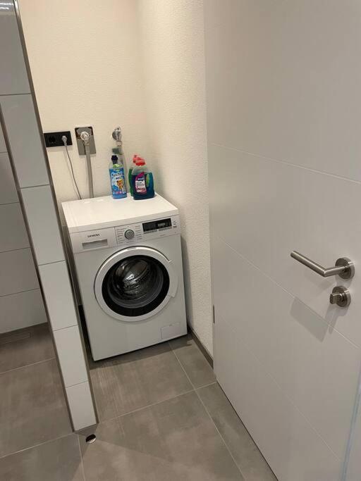 Gemuetliche, Topp Ausgestattete Ferienwohnung Bann Esterno foto