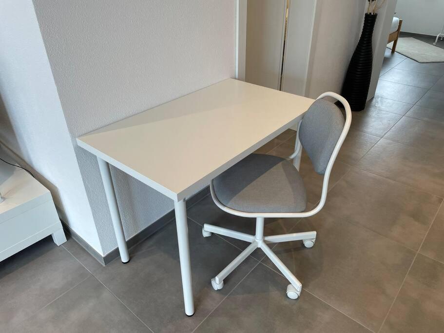 Gemuetliche, Topp Ausgestattete Ferienwohnung Bann Esterno foto